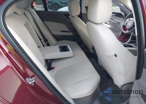 2017 Jaguar Xe 25T Premium z USA, uszkodzony, nr VIN SAJAD4BGXHA947189